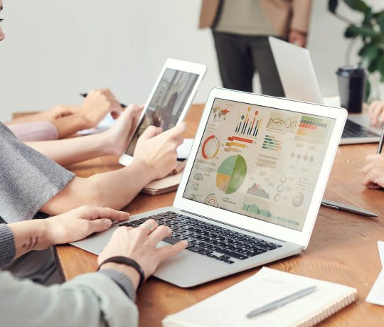 pexels-fauxels-3183131